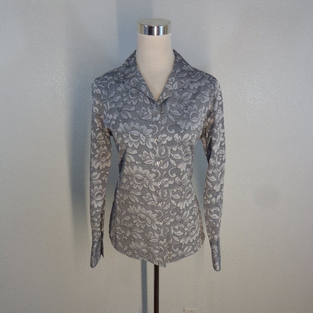 Foxcroft Women's 8 Shaped Fit Button Front Shirt Wrinkle Free